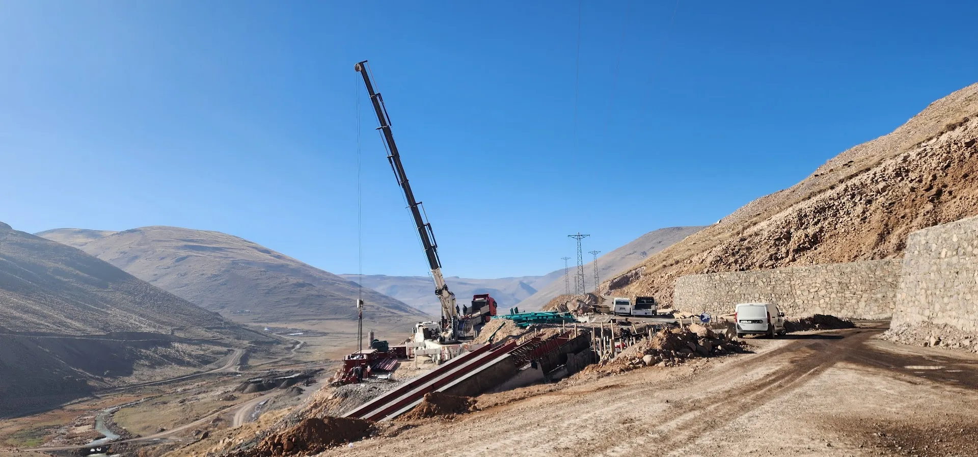 TUZLUCA ÜNLENDİ BARAJI ELEKTRİK İŞLERİ